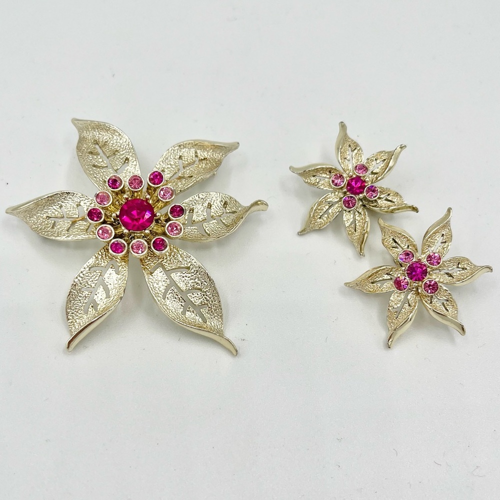 Vintage Sarah Coventry 1950’s Pink Christmas Poinsettia Pin and Earrings EUC